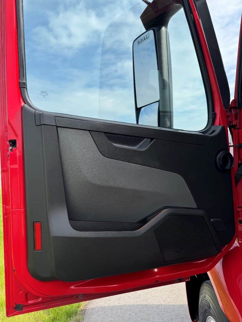 2020 Volvo in Carroll, IA — photo 11